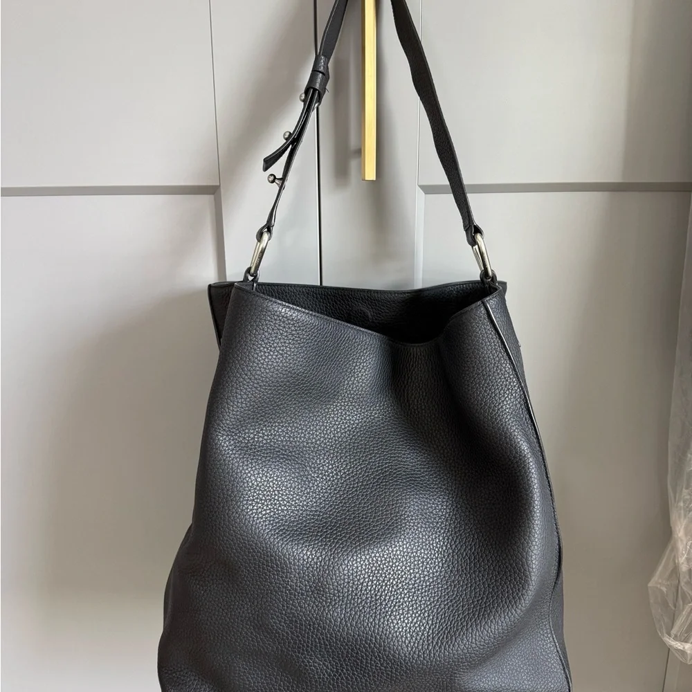 ALLSAINTS Captain North South Leather Tote in black - Picture 8 of 9